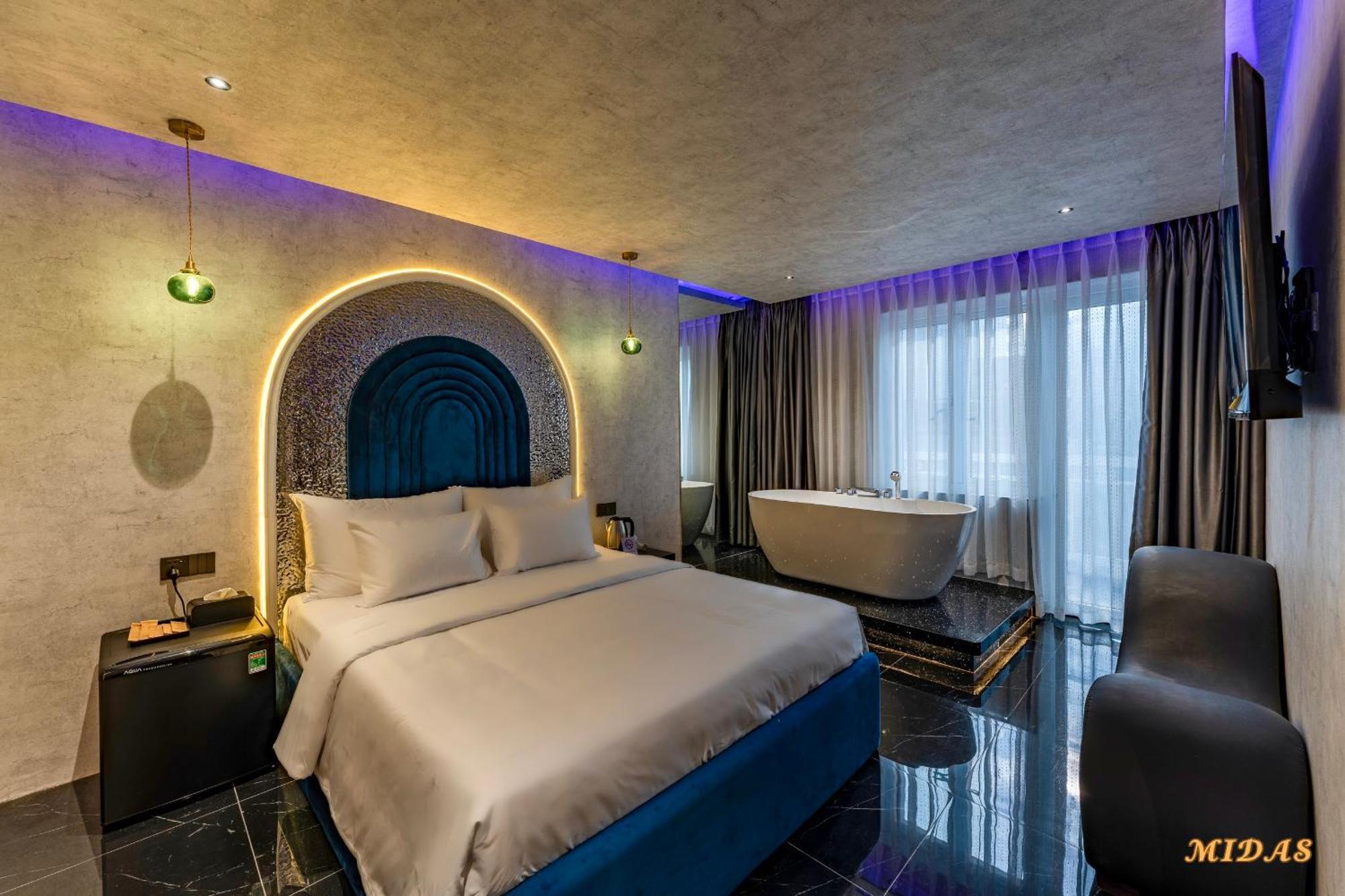 Khách sạn Midas 2 3*